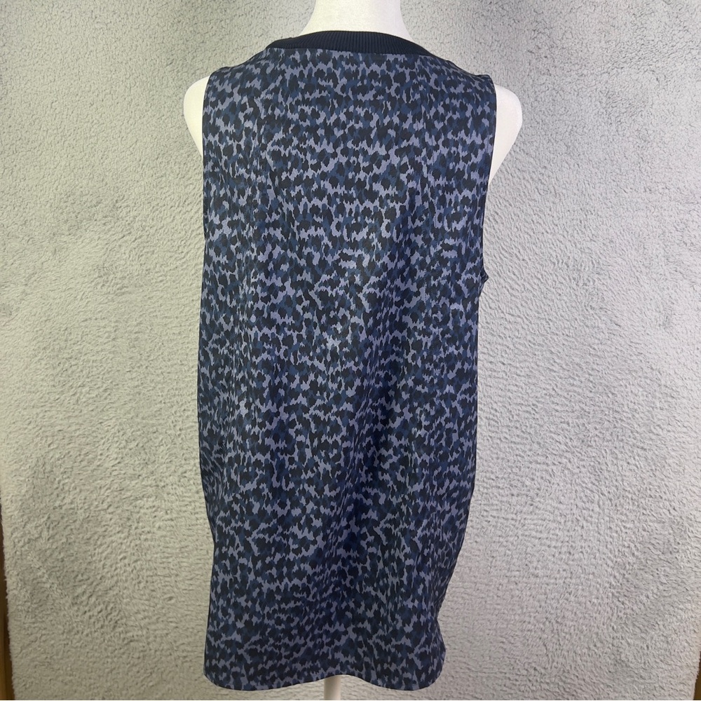 Athleta Zephyr Tank Shirt Womens Small Dark Blue Animal Print Sleeveless Active - Picture 6 of 6